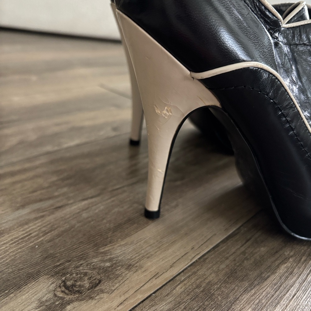 Steven By Steve Madden Black and White Peep Toe Heels, Size 7 - Picture 2 of 16